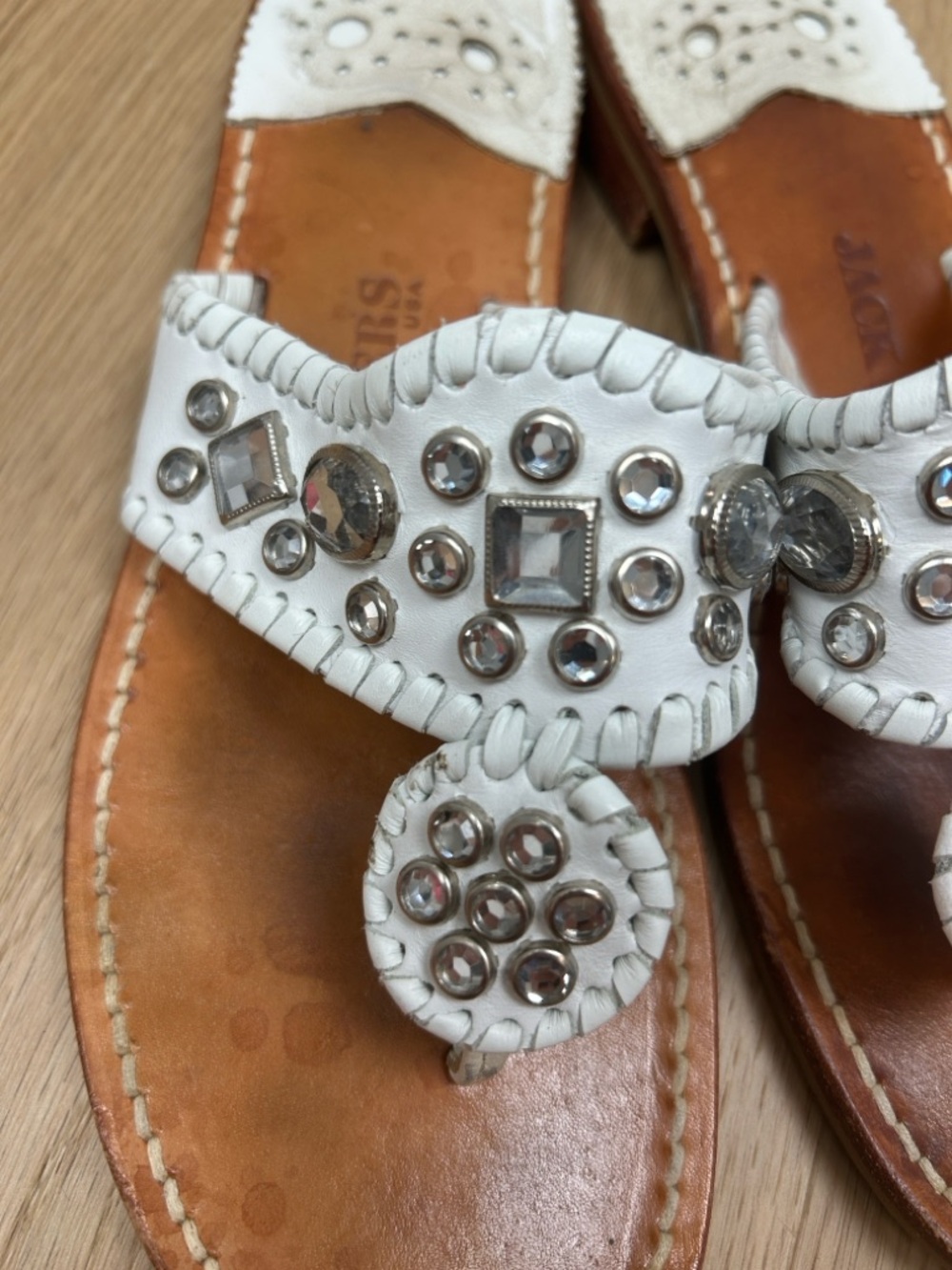 Jack Rogers Leather Jeweled Crystal Thong Sandals 9 - Picture 2 of 5
